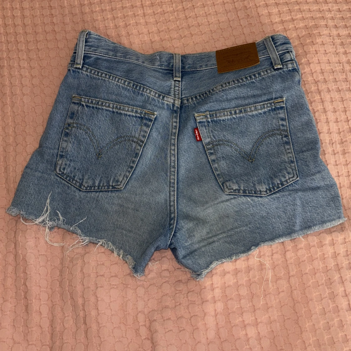 Levi’s shorts - 90