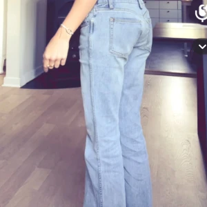 Elenor brandy jeans - Säljer mina älskade brandy jeans då jag har två. Dem är bortagna från deras hemsida. Har sydd in  dom i midjan då storleken är onesize. Skulle säga att stl är xs-s.