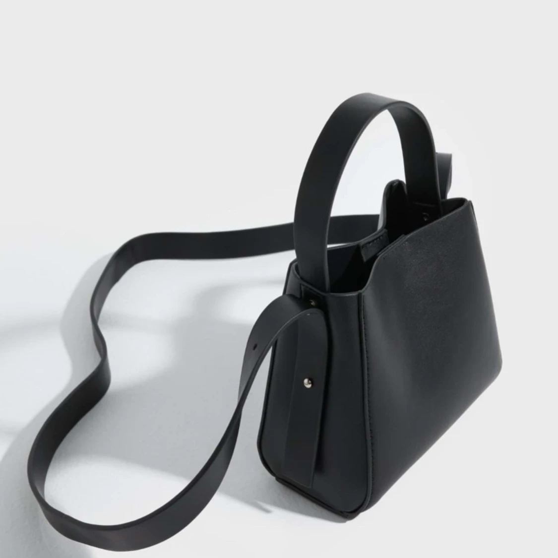 Mini pu bag Ginatricot  - 90