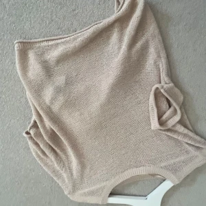 Virkad t-shirt💕 - Superfin ”virkad” t-shirt från only💕