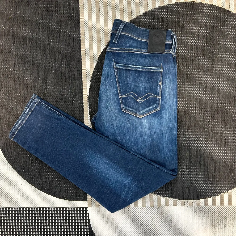 Replay jeans i modellen anbass hyperflex. W30 L30, skicket är klass, hör av er vid frågor samt övriga funderingar . Jeans & Byxor.