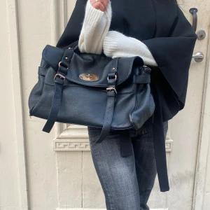 Svart väska  - CIA design uf drop 02 svart/grå väska!🤍