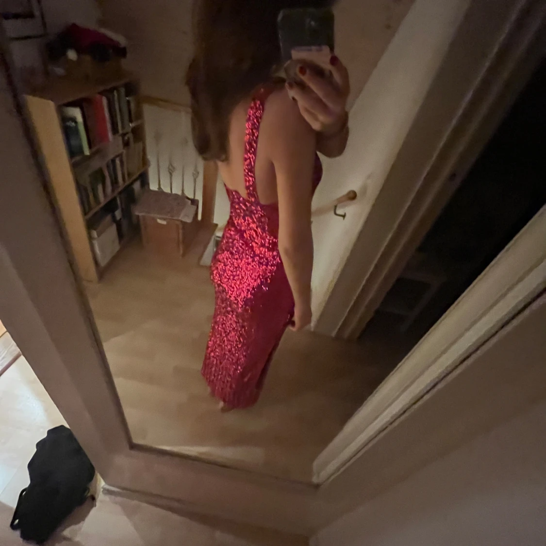 Röd paljettklänning - 90