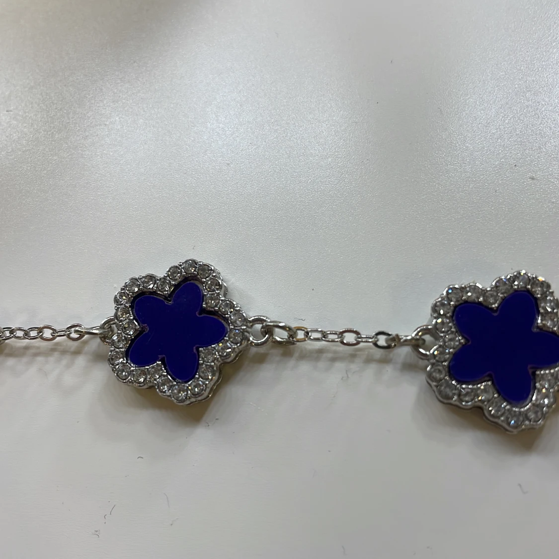 Silverarmband med blå blommor - 91