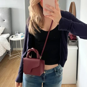 ATP Atelier Montalbano  - Säljer min superfina ATP Atelier Montalbano väska i mini modellen💕Den är i väldigt fint skick, skriv för fler bilder. Nypris 3.900 kr💕