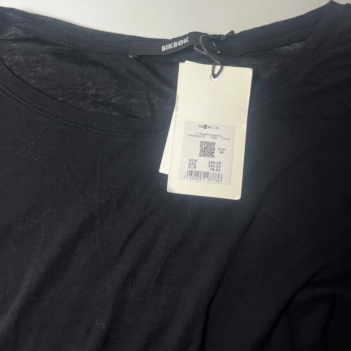 Svart långärmad topp från Bik Bok - 90
