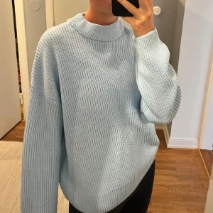 Myströja  - Jättefin blå myströja från okänt märke. Aldrig använd!