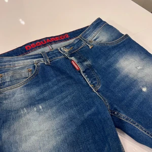 Dsquared jeans  - Dsquared2 jeans Storlek 34 Kan gå ner lite i pris Tar även byten