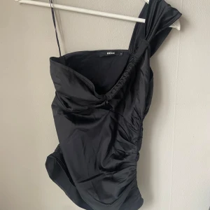 Topp - Topp från bikbok. Aldrig använd. Frakt tillkommer