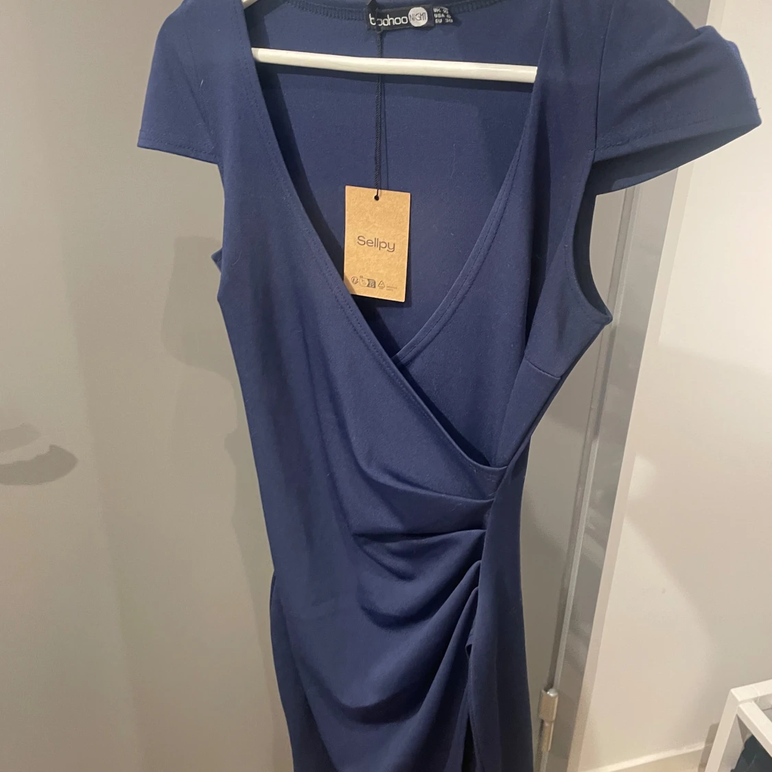 Mörkblåa klänningar - 92