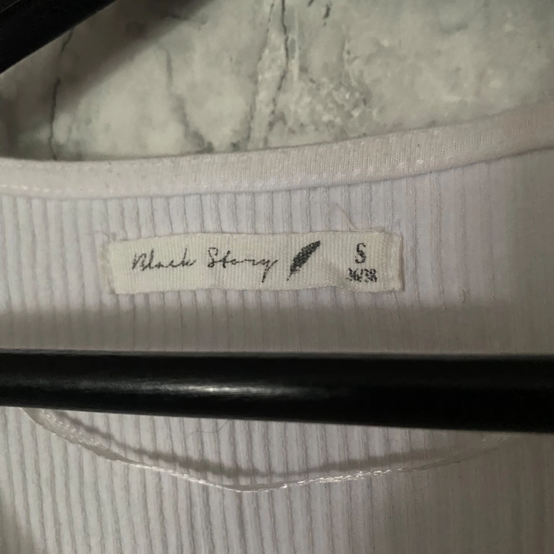 Vit ribbad topp - 90