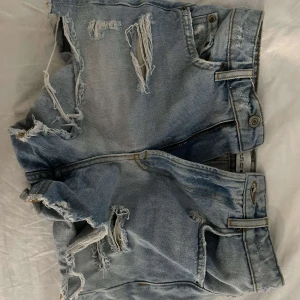 Zara shorts - Snygga zara shorts. Säljer då de är för små för mig.