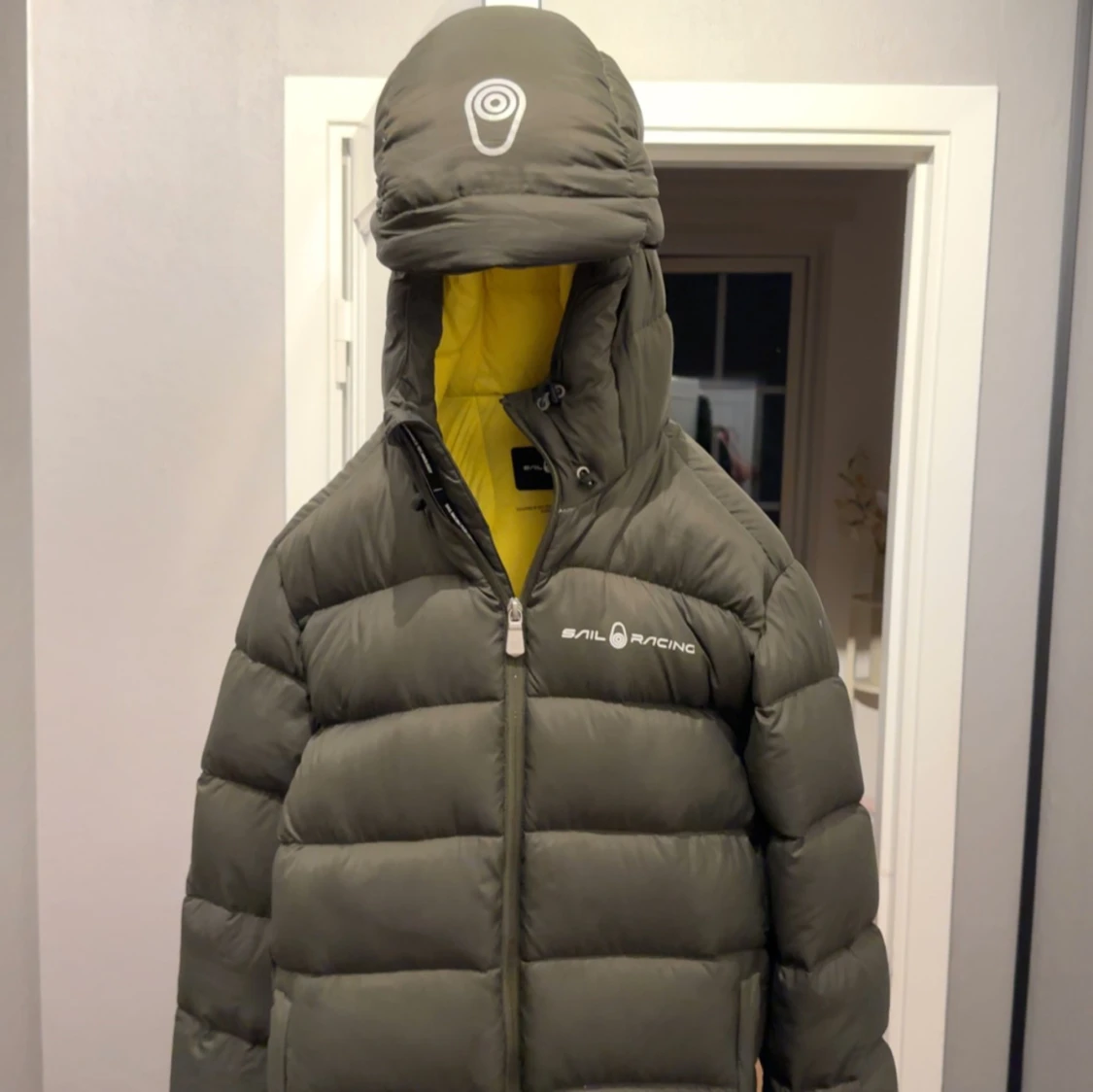 Grön pufferjacka från Sail Racing