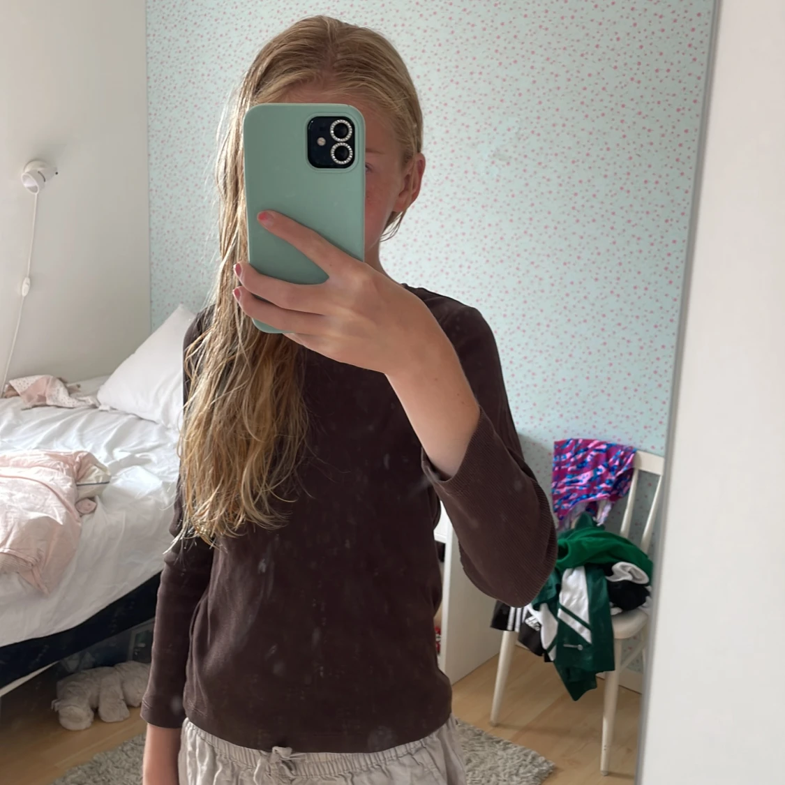 Brun långärmad ribbad tröja  - 91