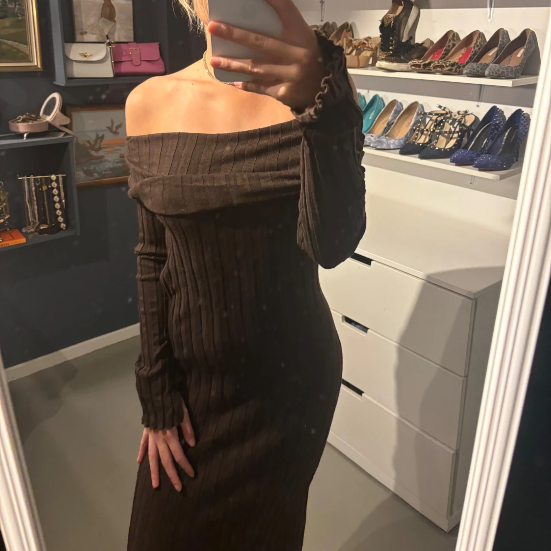 Brun offshoulder klänning - 91