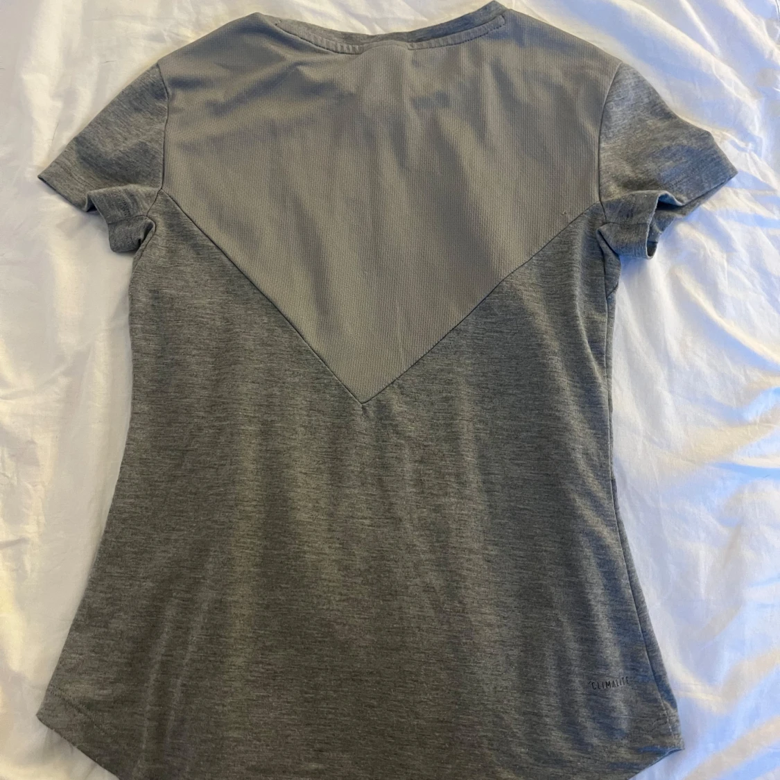 Grå tränings tröja  - 90