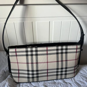 Handväska  - Jättefin handväska 😍