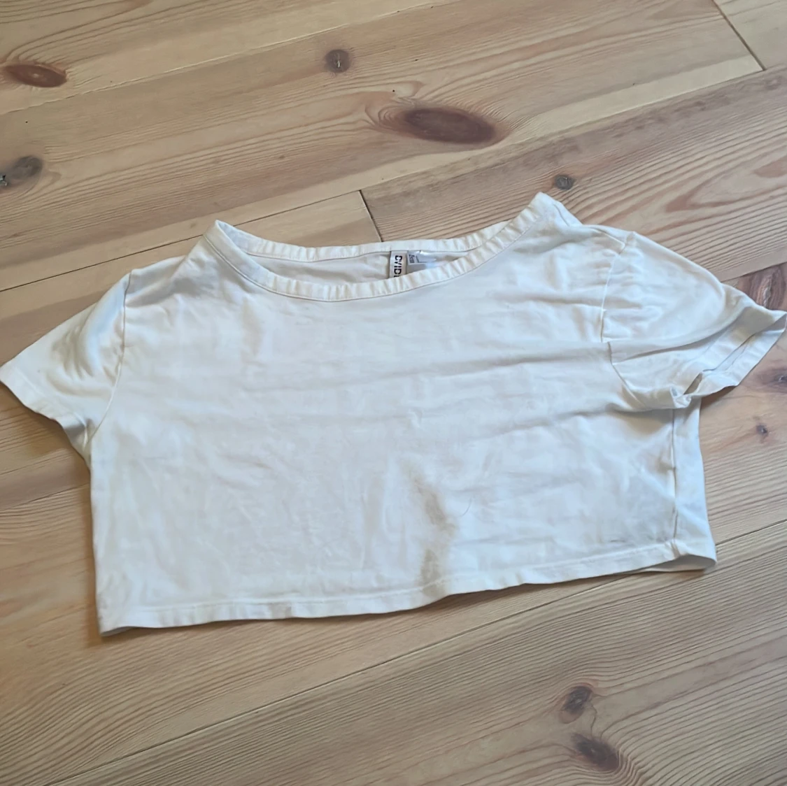 Vit croppad topp från H&M Divided