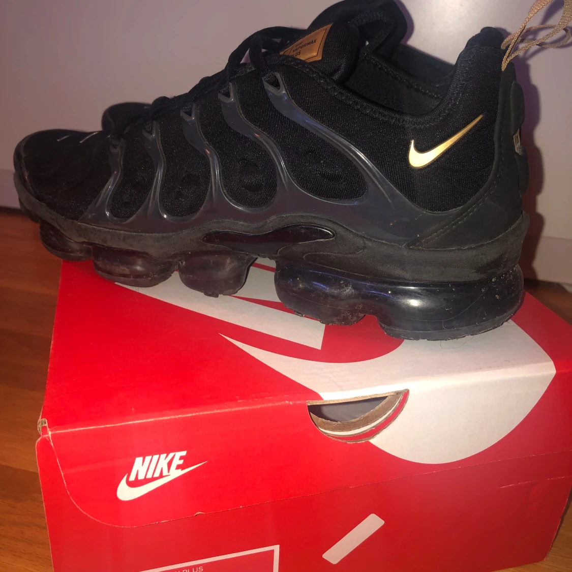 Nike Air Vapormax Plus metallic gold - 90