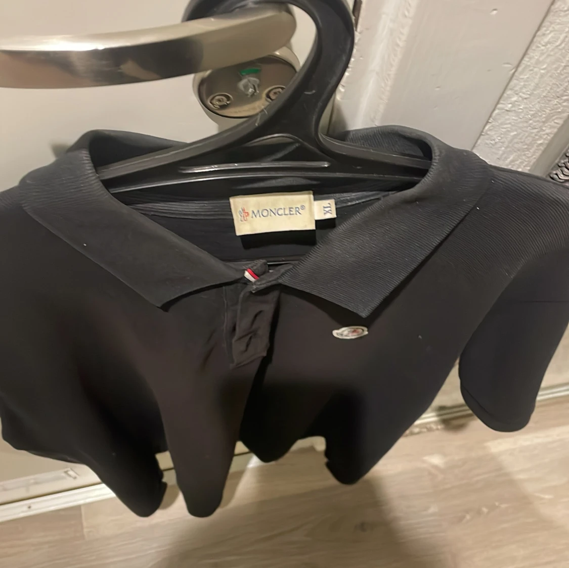 Svart pikétröja från Moncler ÄKTA - 91