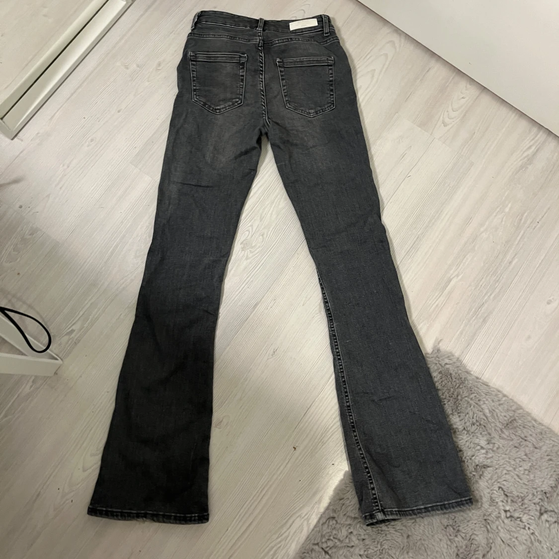 Grå bootcut jeans från ONLY - 91