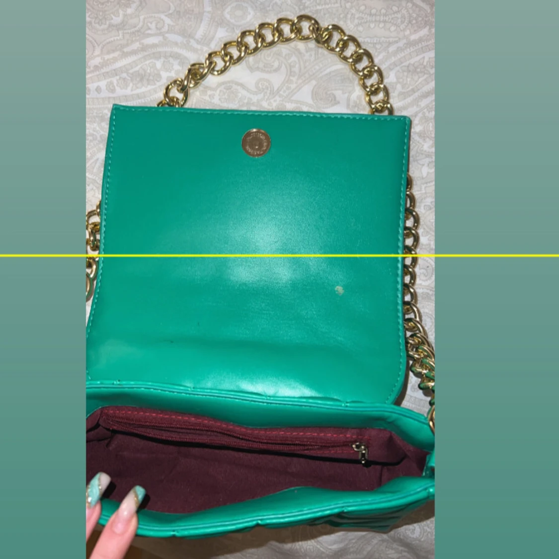 Turkos quiltad axelväska med guldkedja - 90