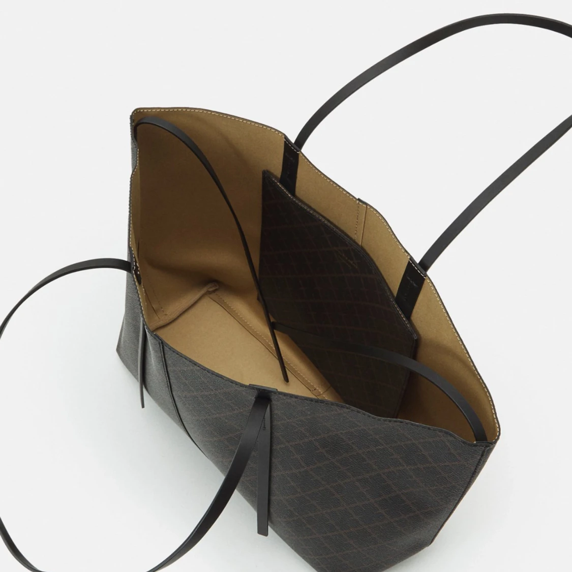 Svart shoppingväska med rutigt mönster - 90