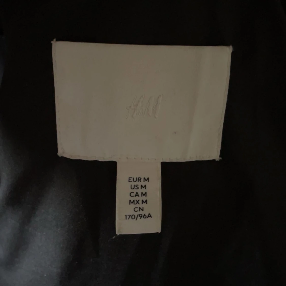 Svart pufferjacka från H&M - 91