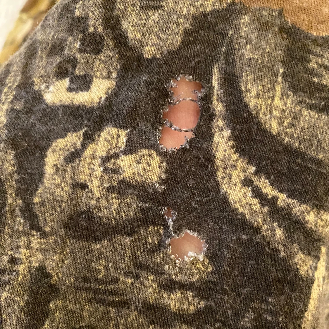 Mönstrad långärmad topp - 92