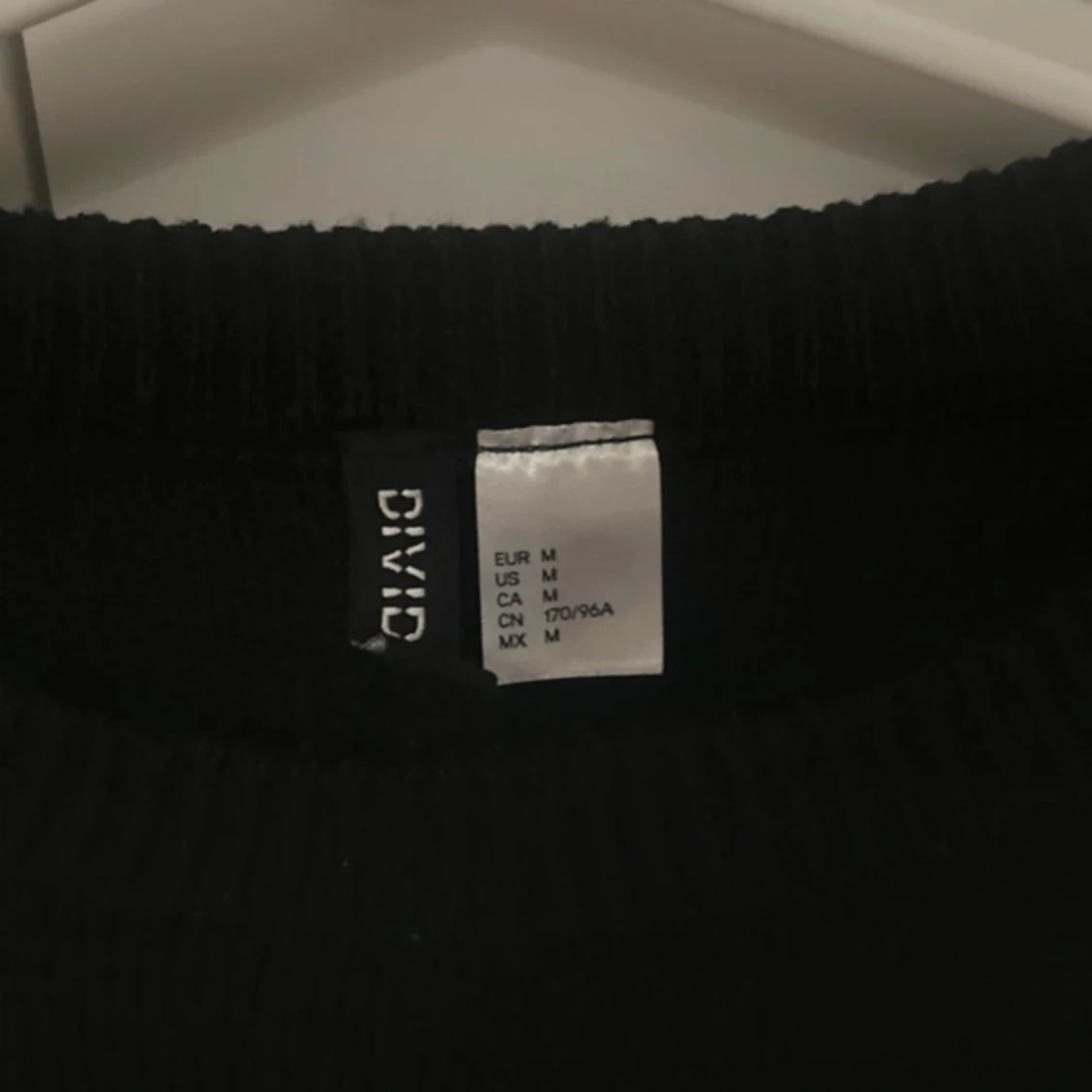 Svart stickad tröja  - 93