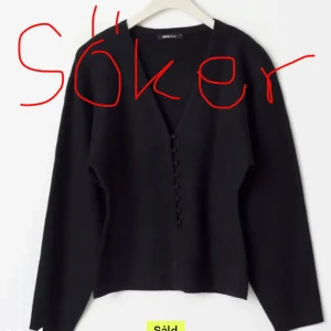 Söker Shaped knitted cardigan svart - Söker!!! Gina Tricots shaped knitted cardigan i svart🤍i storlek xs eller s