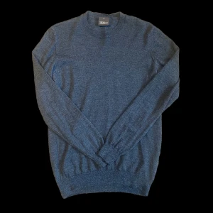 Oscar Jacobson tröja  - ⚜️Riktigt snygg tröja i mycket bra skick! Storlek S passar M ⚜️