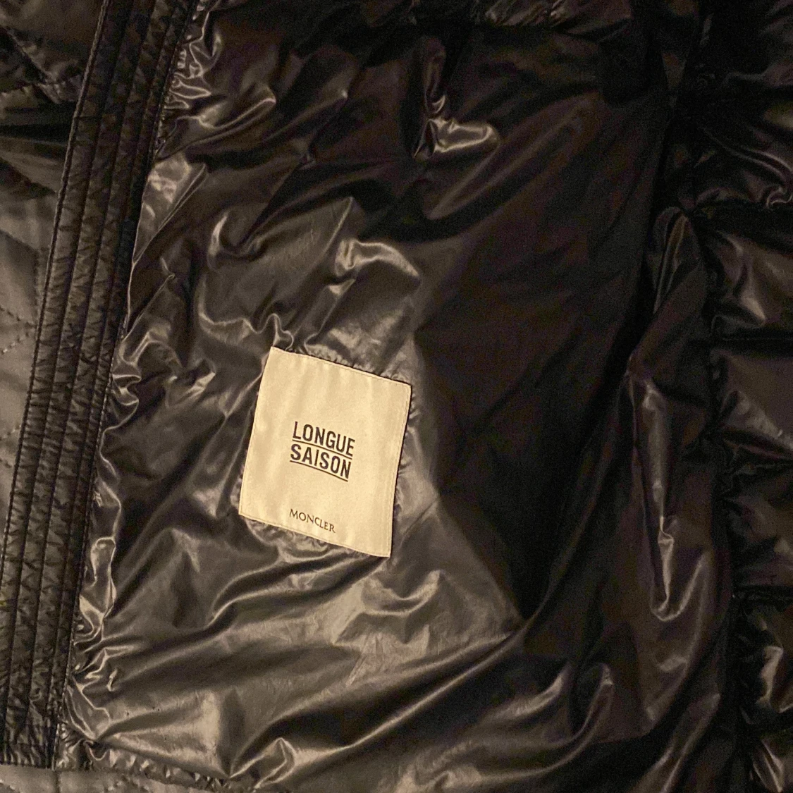 Svart dunjacka från Moncler - 92