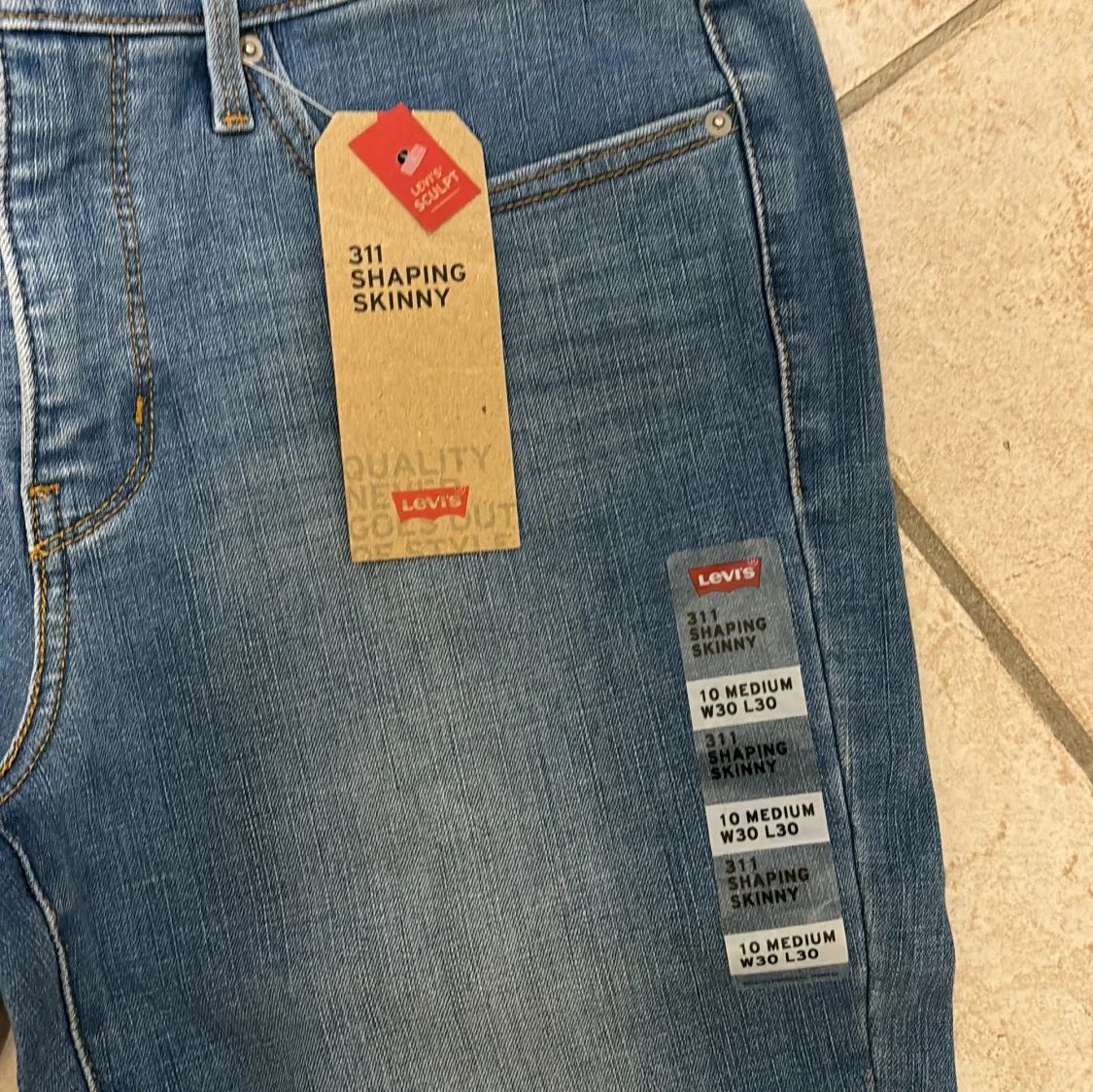 Levi's 311 Shaping Skinny Jeans - 93