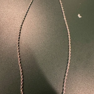 Silver halsband  -  Rostfritt halsband nytt skick