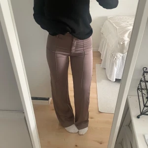 Kostymbyxor - Kostymbyxor i silke från Venderby’s, knappt använda. Finns inte kvar på hemsidan