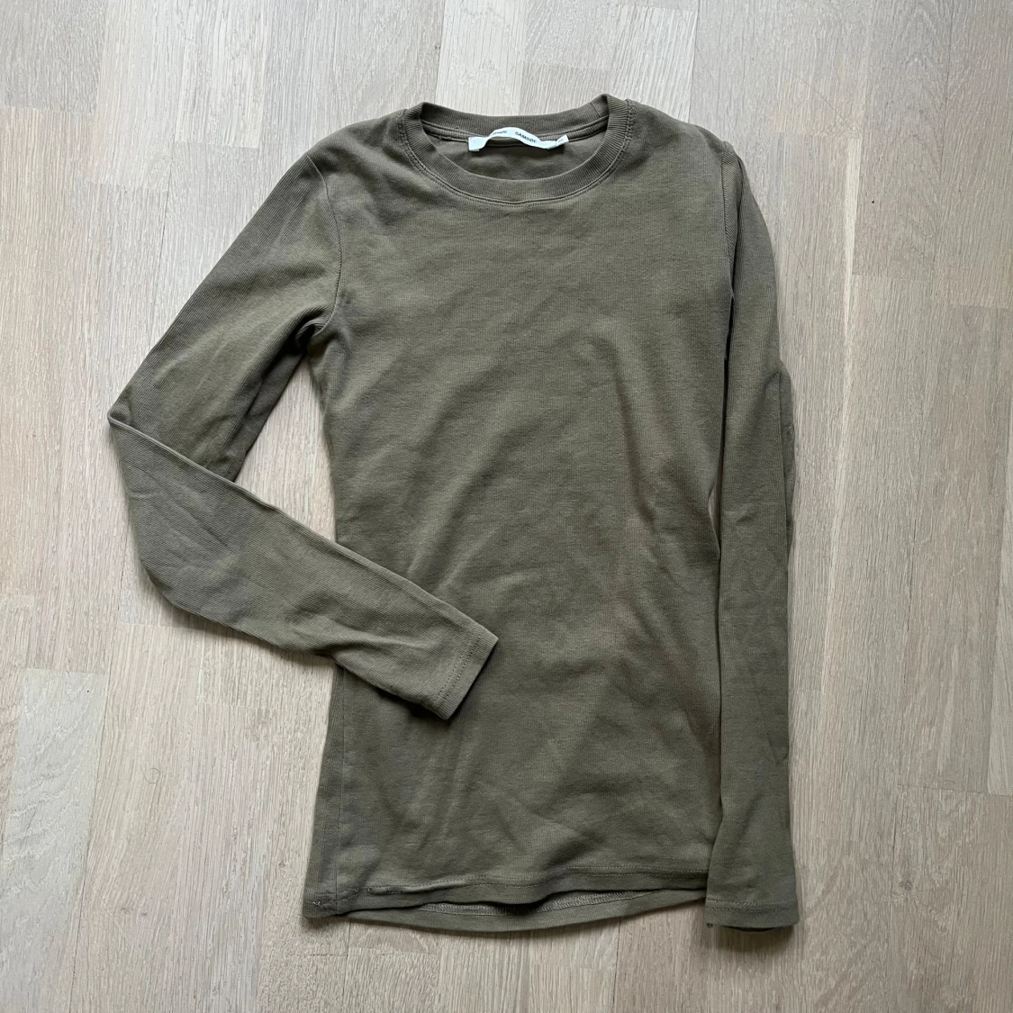 Olivgrön långärmad tröja från Samsøe Samsøe