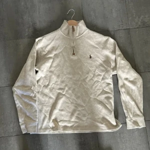 RALPH LAUREN  - Ralph Lauren Half zip Storlek M 
