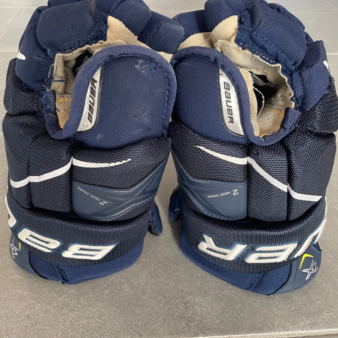 Bauer hockeyhandskar