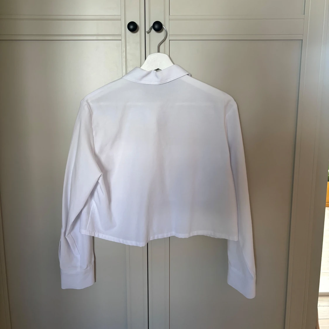 Vit croppad skjorta från Zara - 90