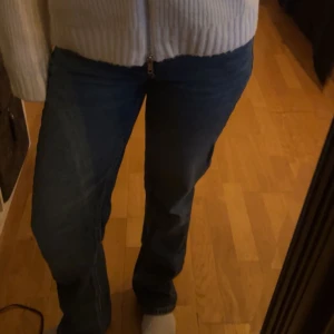 Mörkblåa jeans - Säljer dessa jeans från lager 157 modellen heter ”icon” storlek xxs