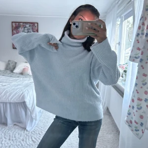 Polotröja - Såå mysig ljusblå polotröja peffekt till hösten