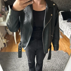 Skinnjacka - Fin skinnjacka från missguided