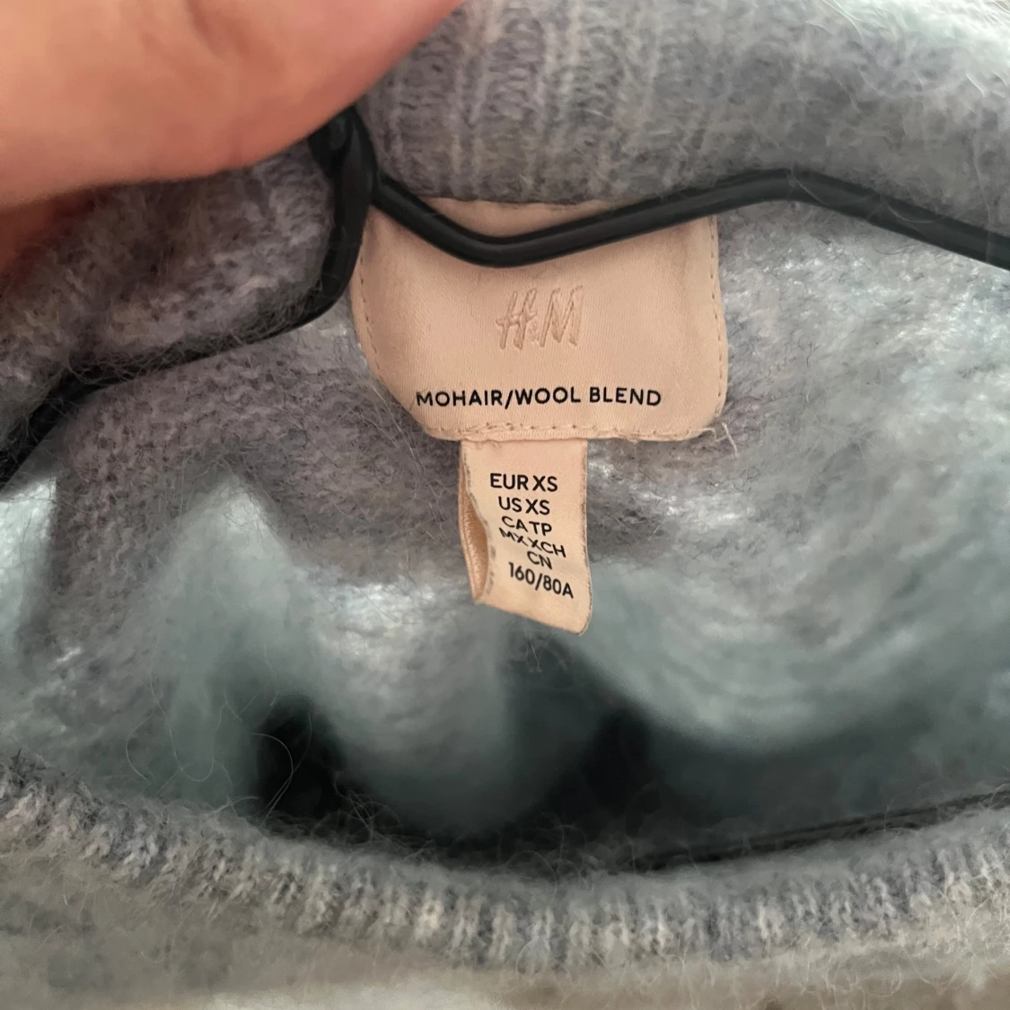 Grå stickad tröja från H&M - 91