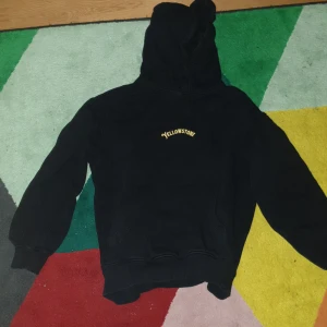 Vailent hoodie - Andvänt några gånger så den är som ny storlek s men passar xs.