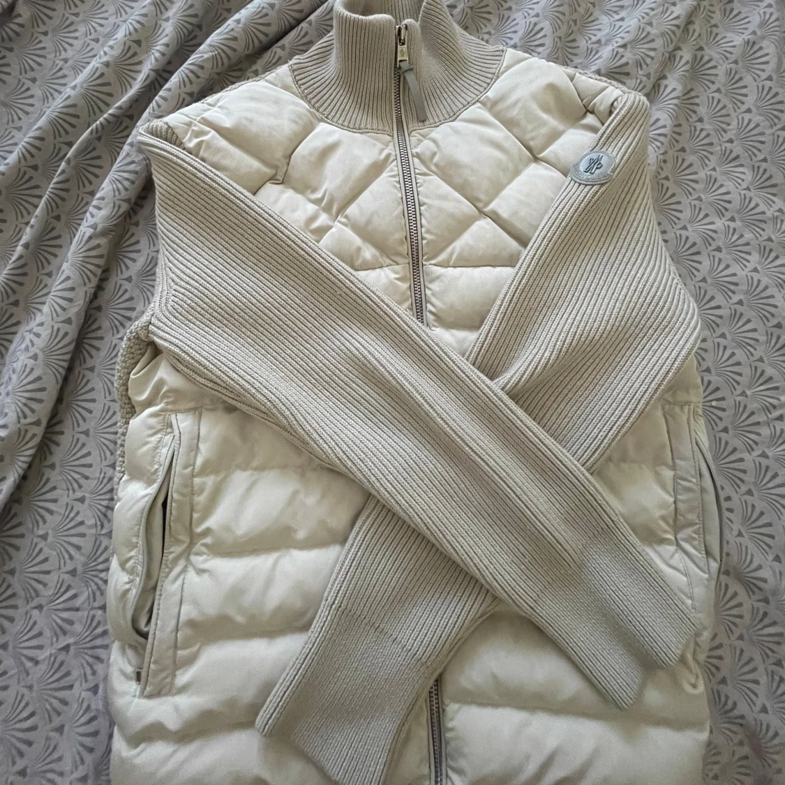 Speciell Moncler Cardigan som är väldigt sällsynt! - 90