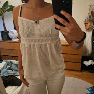 Coqette topp - Säljer denna topp då den inte kommer till användning, inga defekter!