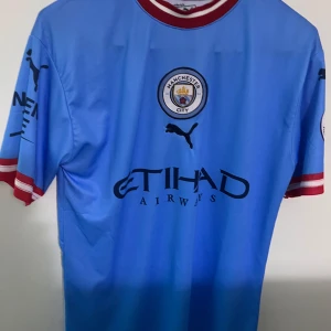 Man city t-shirt  - Ny skick 