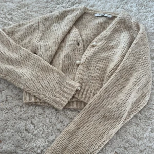 Stickad kofta  - Intressekoll på stickad kofta 