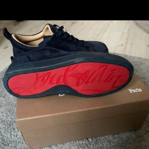 Loubitins  - Säljer mina riktigt fina loubs är använda lite men syns inte jätte mycket ! Pris går att diskutera  Skriv vid intresse 